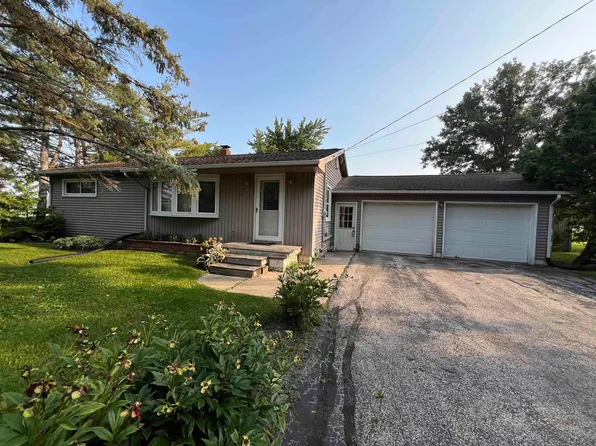 160 10th St, Britton, MI 49229