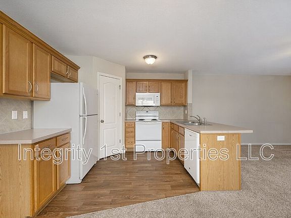 4th image of 5930 NW 91st Ter Unit 5934