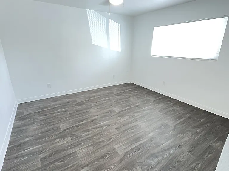7003 Mount Vernon St — Photo 10