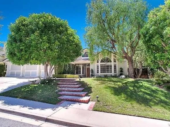 5560 Wembly Ave, Oak Park, CA 91377