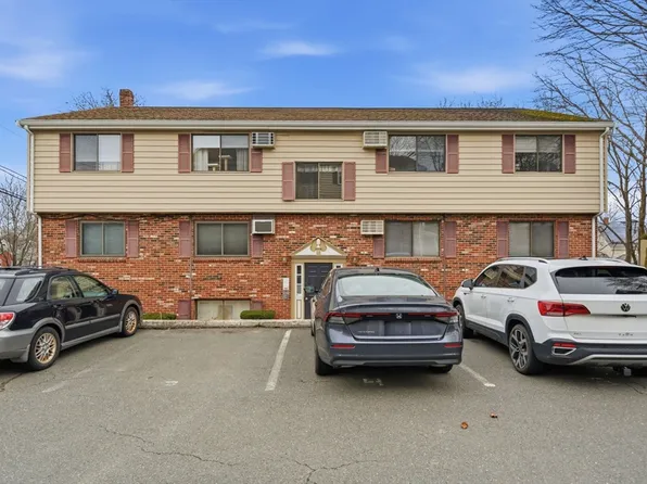 1 Laurent Rd APT 3, Salem, MA 01970