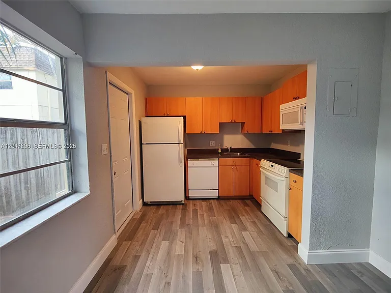 4719 NW 9th Dr #4719 — Photo 7