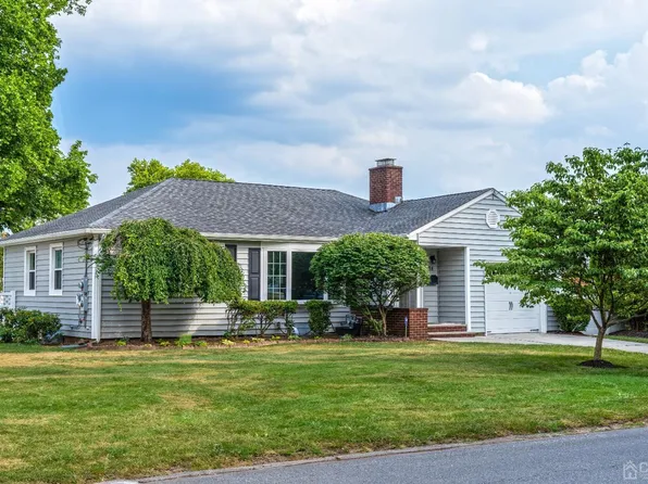 38 Ochs Ave, Milltown, NJ 08850