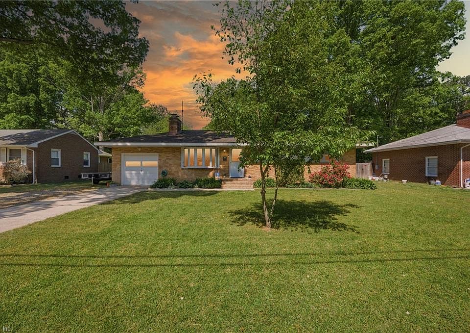 1st image of 13 Richland Dr