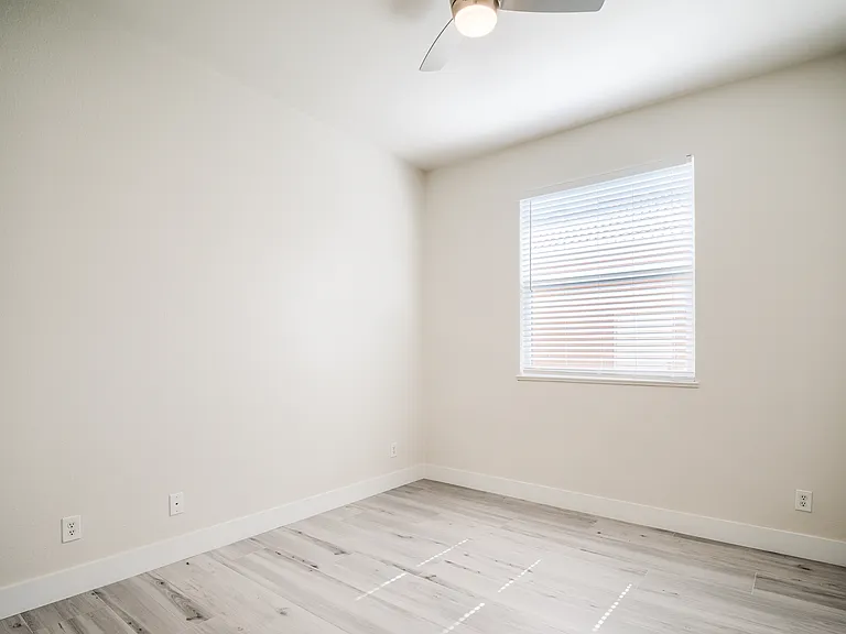 14854 Toscana Way — Photo 28