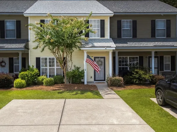 230 Congaree River Dr, Summerville, SC 29485