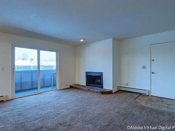 3rd image of 16411 Heritage Pl #6
