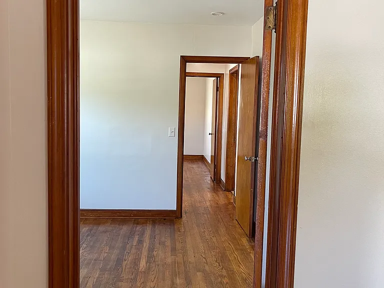 526 Franklin Ave #1 — Photo 9