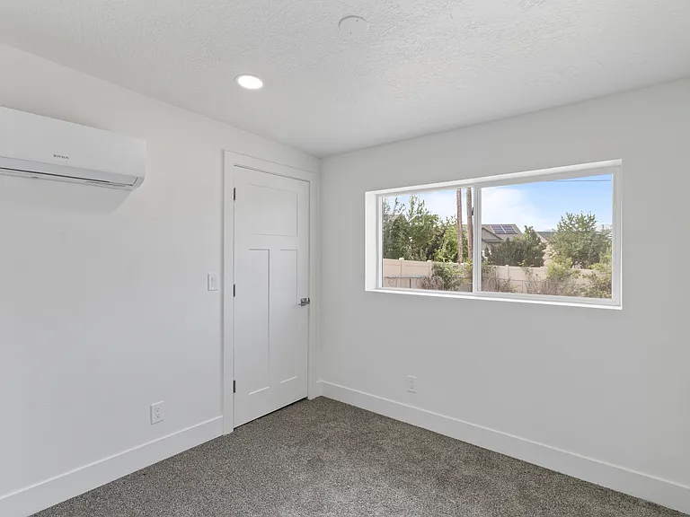 1304 E 900 S — Photo 14