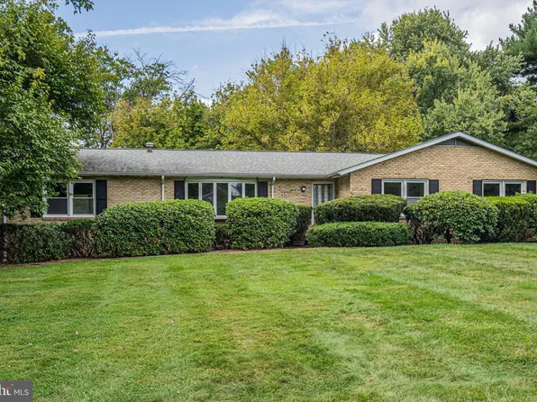 4210 Club Ct, Ellicott City, MD 21042