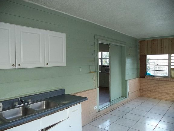 5th image of 3616 Melaleuca Ln