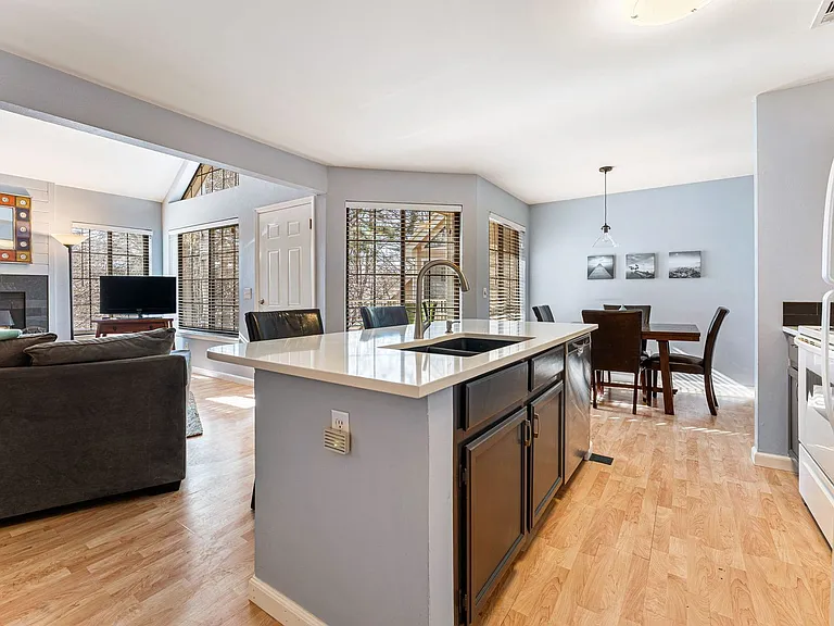 4705 Spine Rd #E — Photo 10