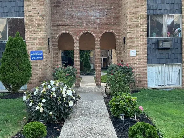 787 Vose Ave APT C12, Orange, NJ 07050