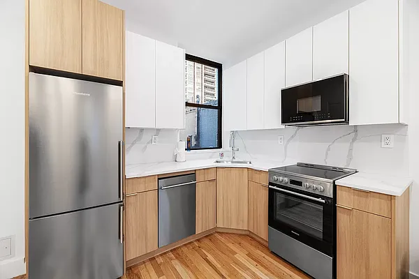 Rented by REAL New York | media 3