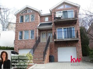 440 Oak St #2, Ridgefield, NJ 07657