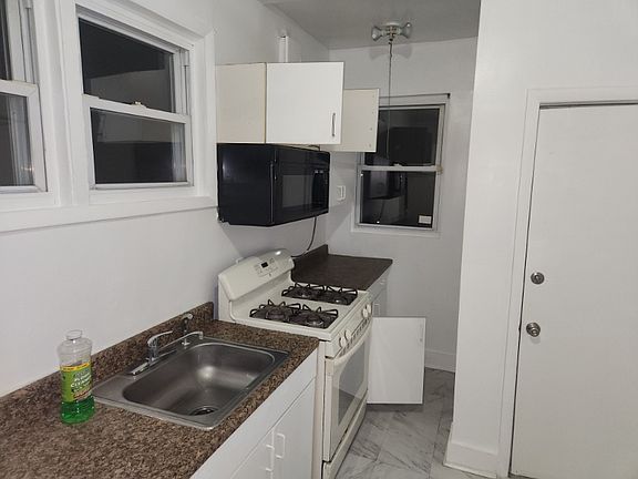 4th image of 5401 Ready Ave #1