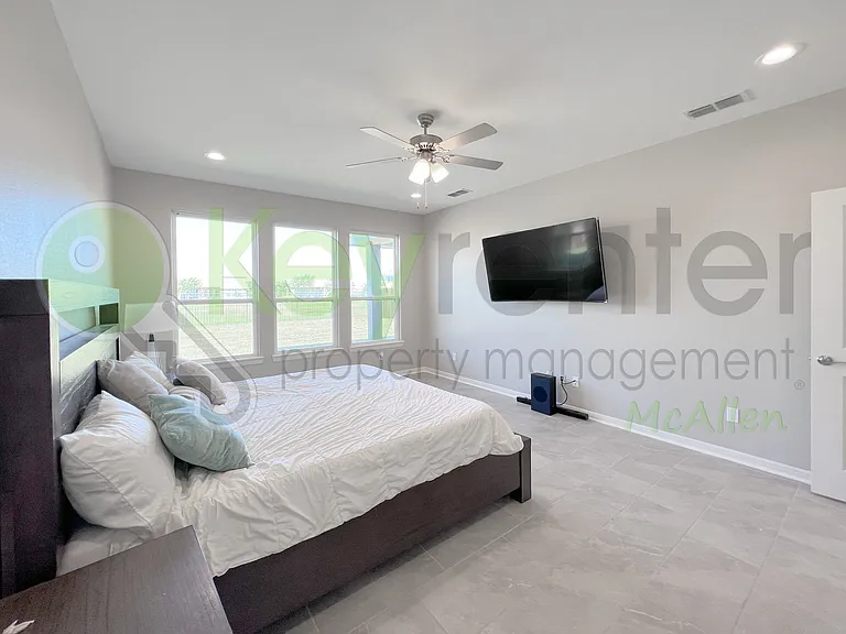 4708 Ensenada Ave — Photo 14
