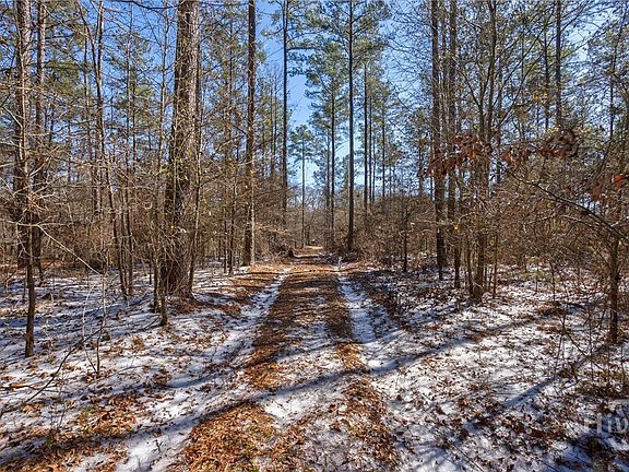 3rd image of 2821 Cole Springs Road