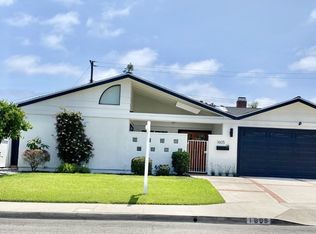 1605 Sandalwood St, Costa Mesa, CA 92626