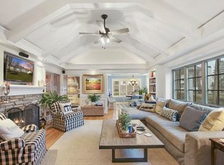 642 Agaming Rd, Fontana, WI 53125