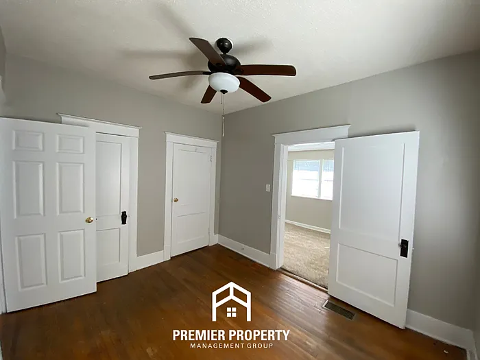 696 N Willett St — Photo 17