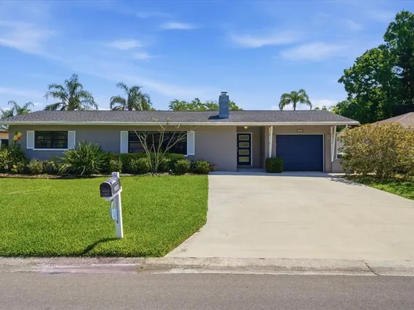 1023 Idlewild Dr N, Dunedin, FL 34698