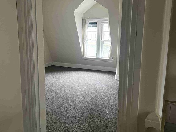 3rd image of 8 West St #4