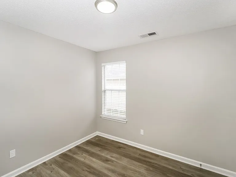 7086 Lagrange Hill Dr — Photo 13