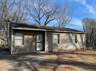 4402 Sunny View Dr, Memphis, TN 38127