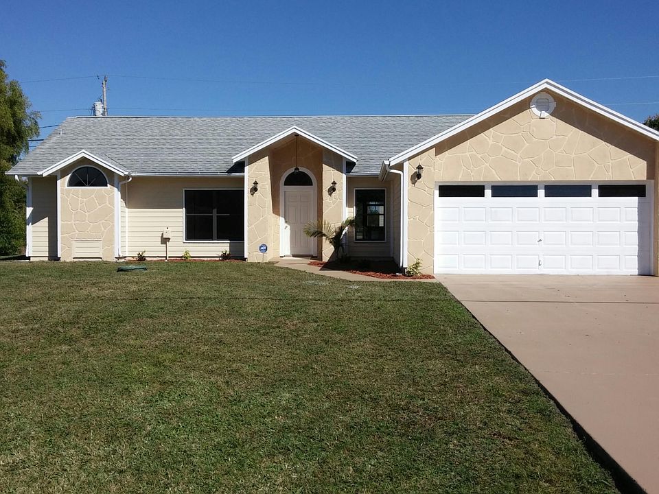 1st image of 2079 SE Berkshire Boulevard