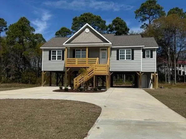 1058 Chadwick Shores Drive, Sneads Ferry, NC 28460