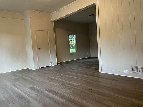 4th image of 1219 Van Buren St