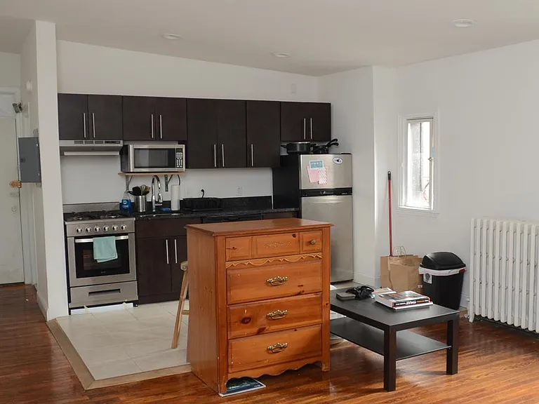 2124 Spruce St #3R — Photo 6
