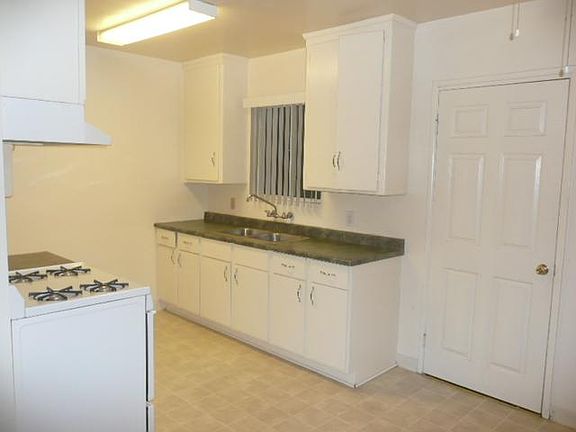 5th image of 923 W Angeleno Ave APT E
