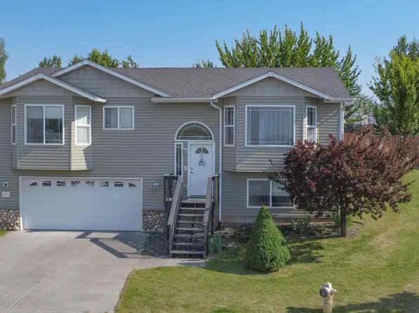 2400 NW Short Ct, Pullman, WA 99163