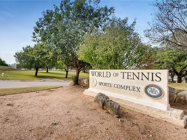 204 World Of Tennis Sq — Photo 22