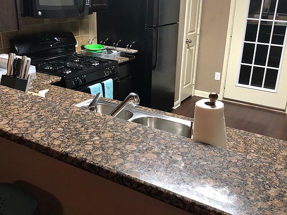 4th image of 2513 S 2nd St APT 8B