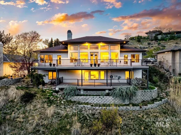 201 W Thornberry Dr, Boise, ID 83702