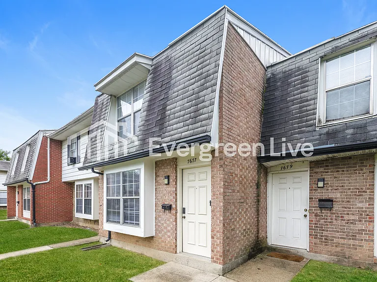 7584 Mount Whitney St — Photo 2