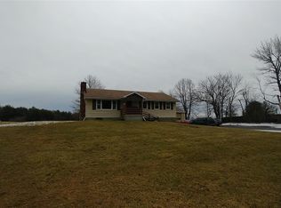 462 Maple Ave Ext, Greenville, NY 12083