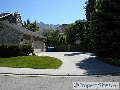 3rd image of 6325 S Haven Oaks Pl