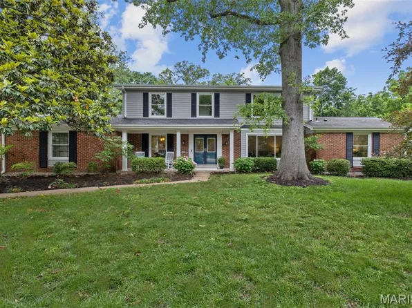 173 Portico Dr, Chesterfield, MO 63017