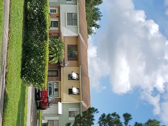 3rd image of 1880 Avenue Q SW