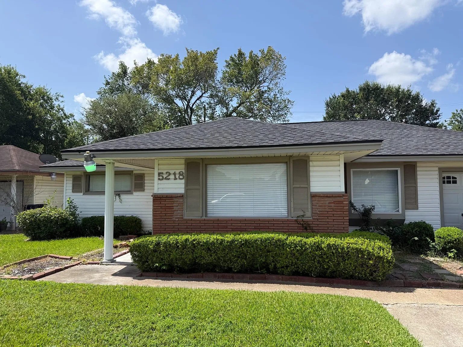 3 bed, 2.0 bath, 1359 sqft, $1,900 — Photo 1