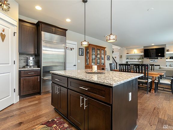 3rd image of 3207 116th Ave NE