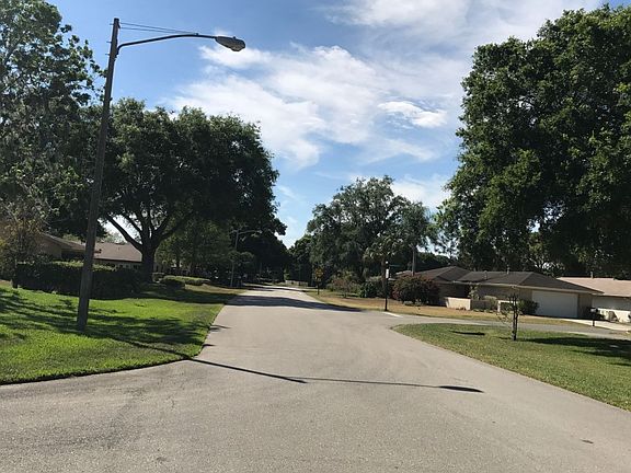4th image of 1056 Medinah Dr SE