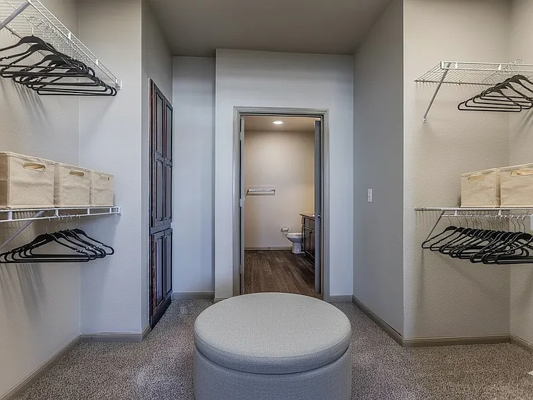Creekside Vue Apartments — Photo 7