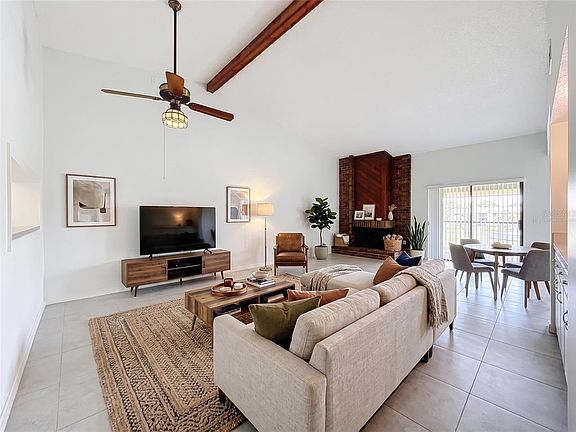 5th image of 15 ESCONDIDO COURT #148