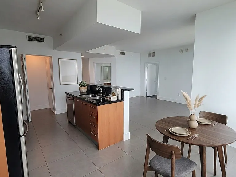 244 Biscayne Blvd #2608 — Photo 2