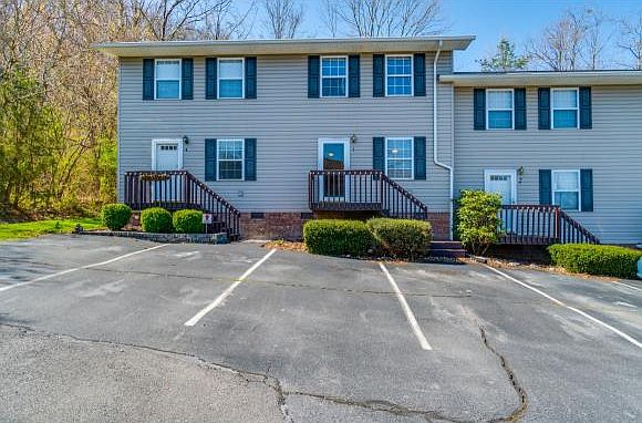 1st image of 200 Arrowhead Dr APT 3